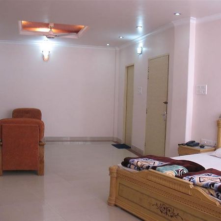 Hotel Rest Inn 勒克瑙 外观 照片